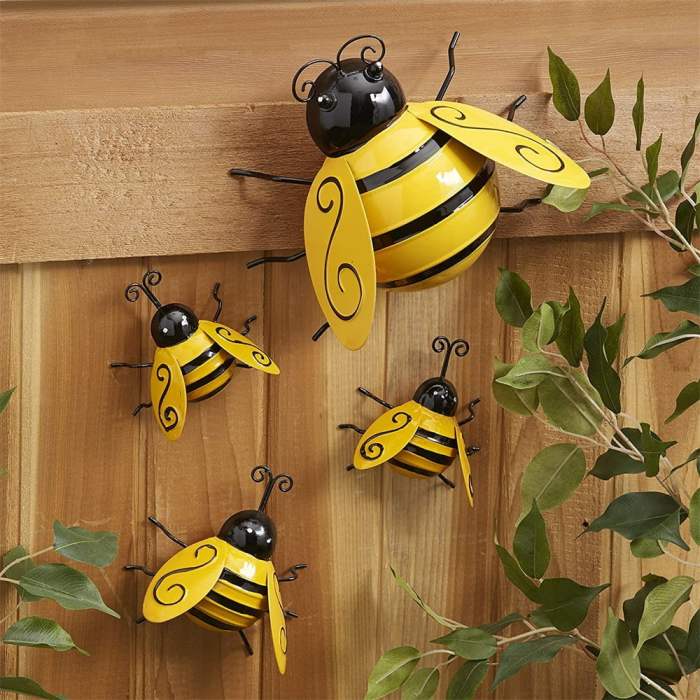 Bee wall art decor