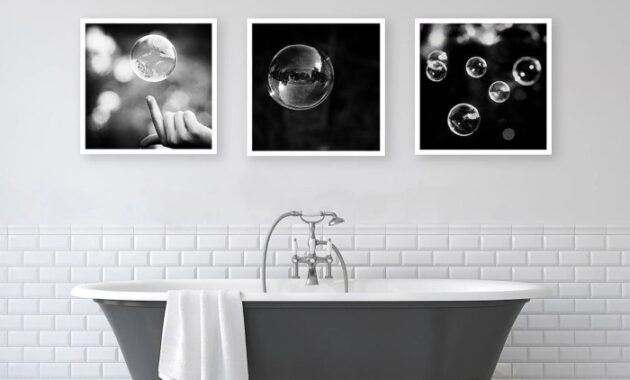 Black art bathroom decor