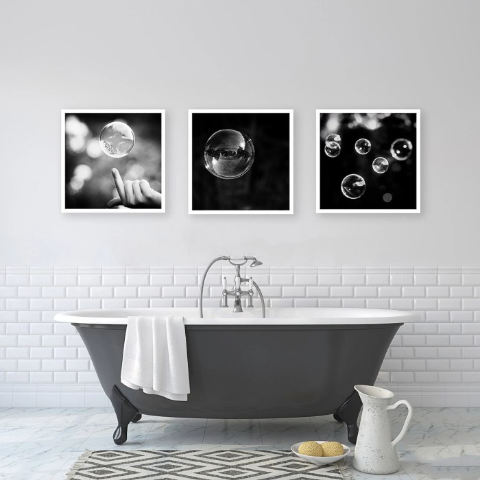 Black art bathroom decor